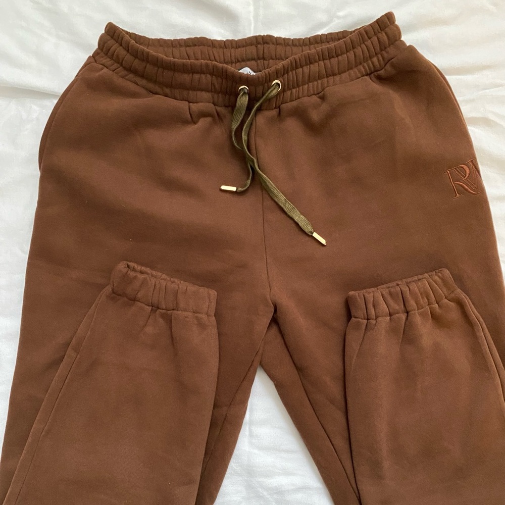 Runaway The Label Chocolate coloured Track suit. Size Large - Picture 9 of 9